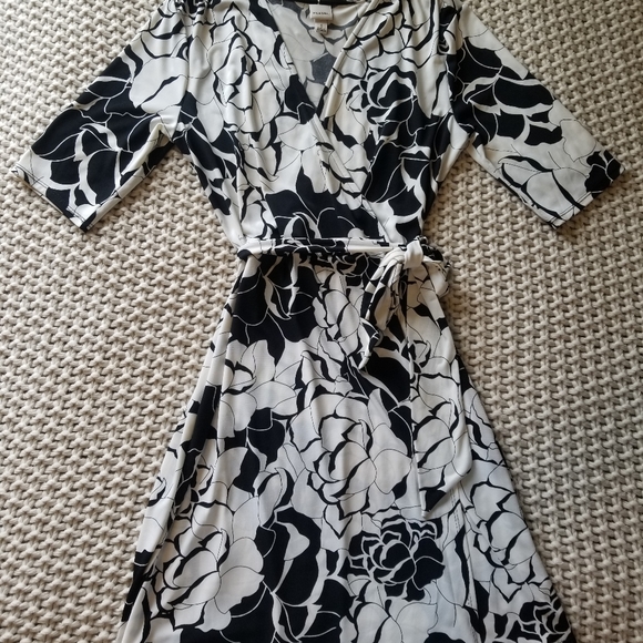 Merona black and off white floral dress - Picture 2 of 7